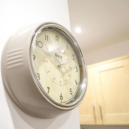 Serviced Apartment In Liverpool City Centre - Free Parking - Balcony - By Happy Days Eksteriør bilde