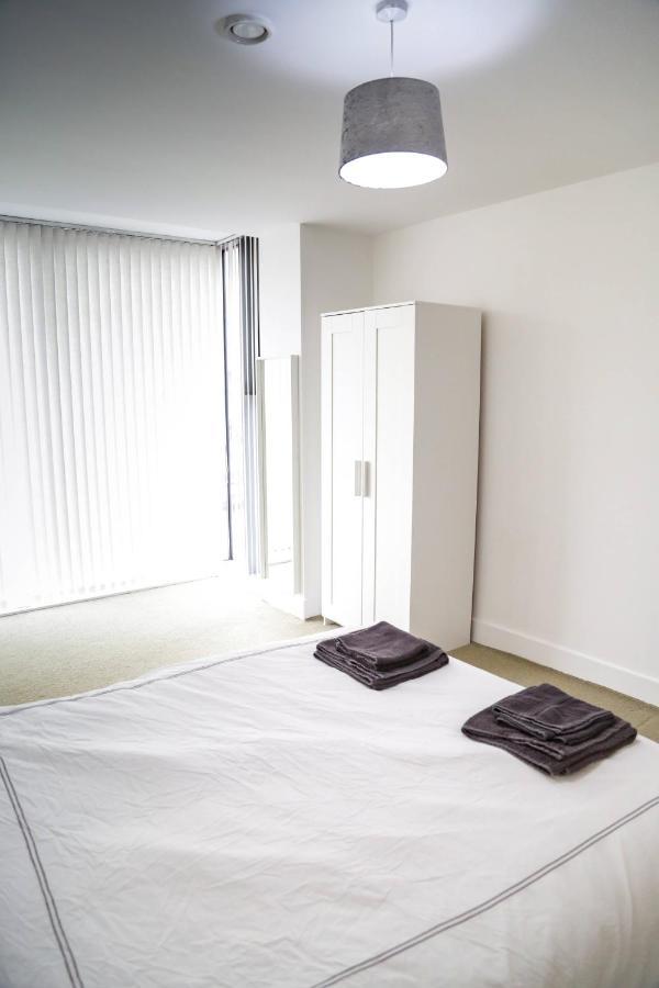 Serviced Apartment In Liverpool City Centre - Free Parking - Balcony - By Happy Days Eksteriør bilde
